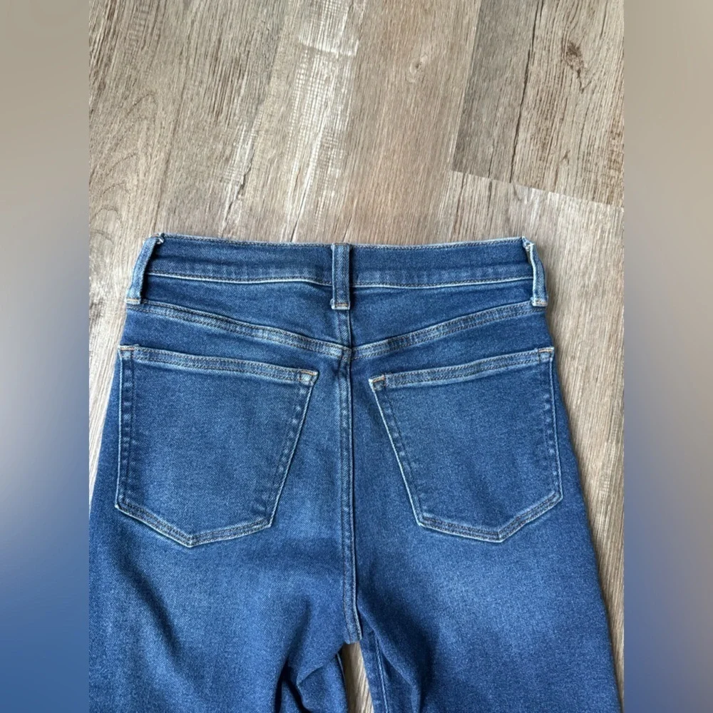 J. Crew Stove Pipe Classic Straight Leg Blue Denim Jeans Frayed Ankle Size 25 26